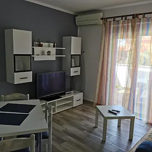 apartment-martina-rab.primorje-gorskikotar.com/